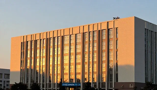 商务代理业务中品牌建设的两种做法与取舍